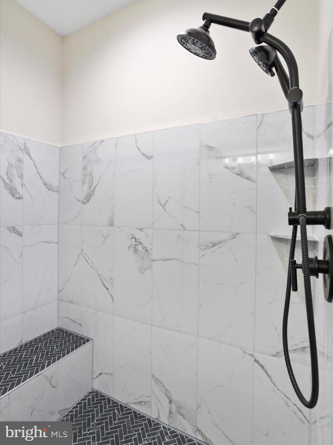 BLUE MOUNTAIN - Residential