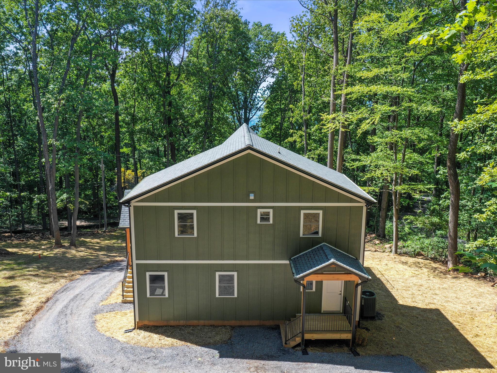 BLUE MOUNTAIN - Residential