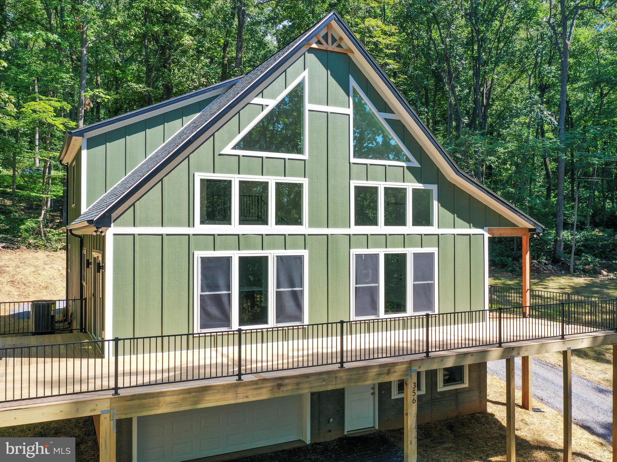 BLUE MOUNTAIN - Residential