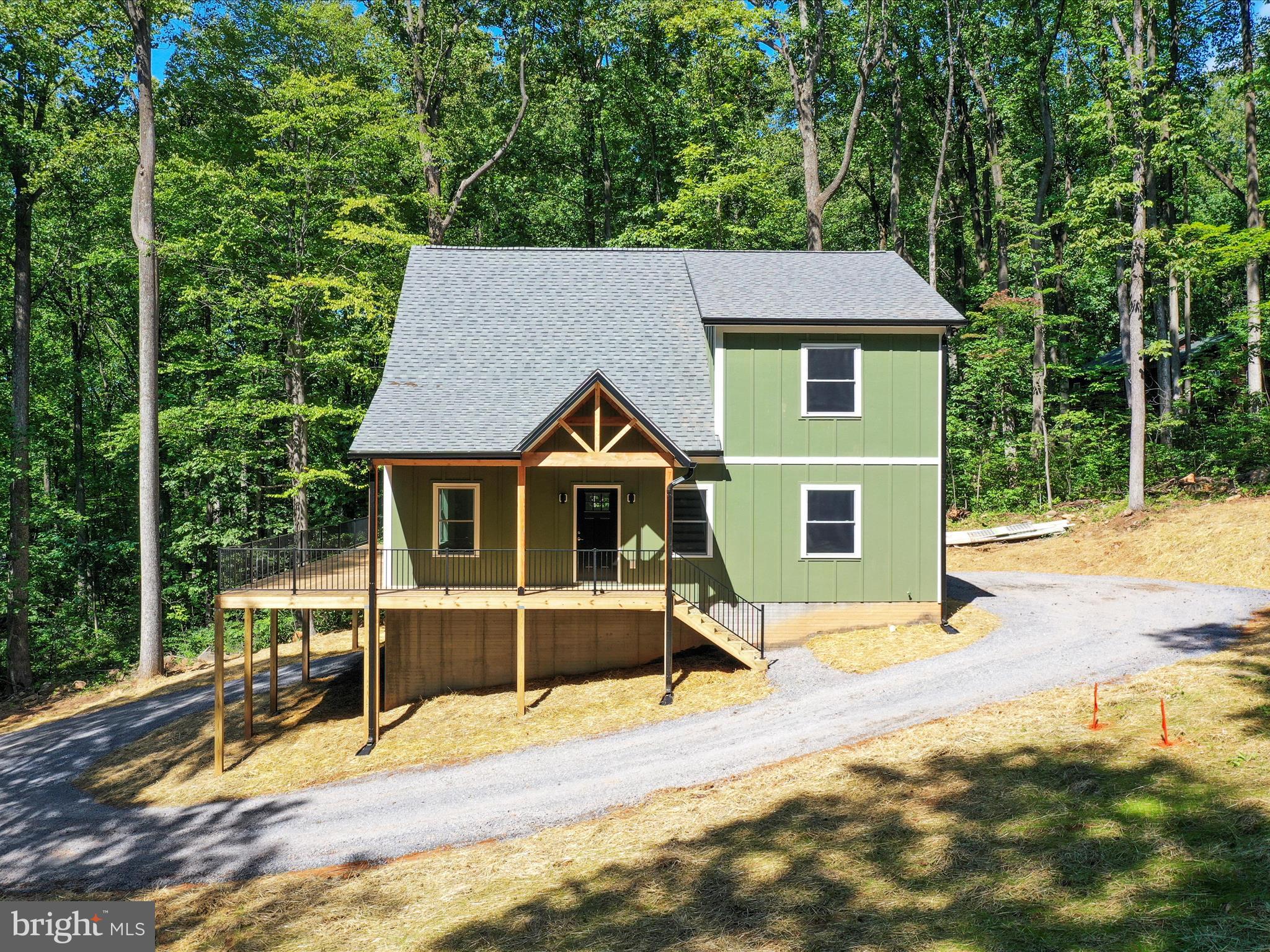 BLUE MOUNTAIN - Residential