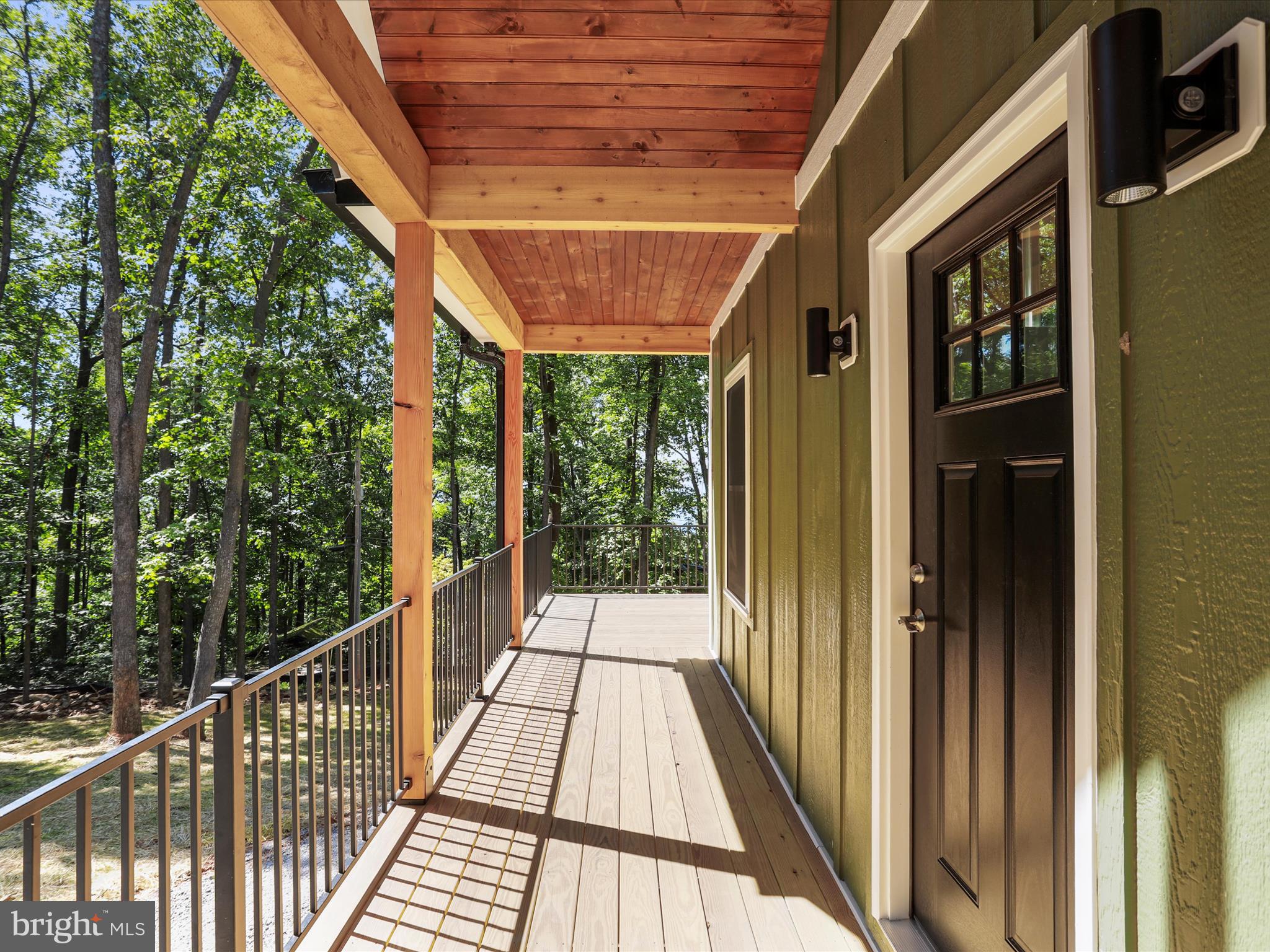 BLUE MOUNTAIN - Residential