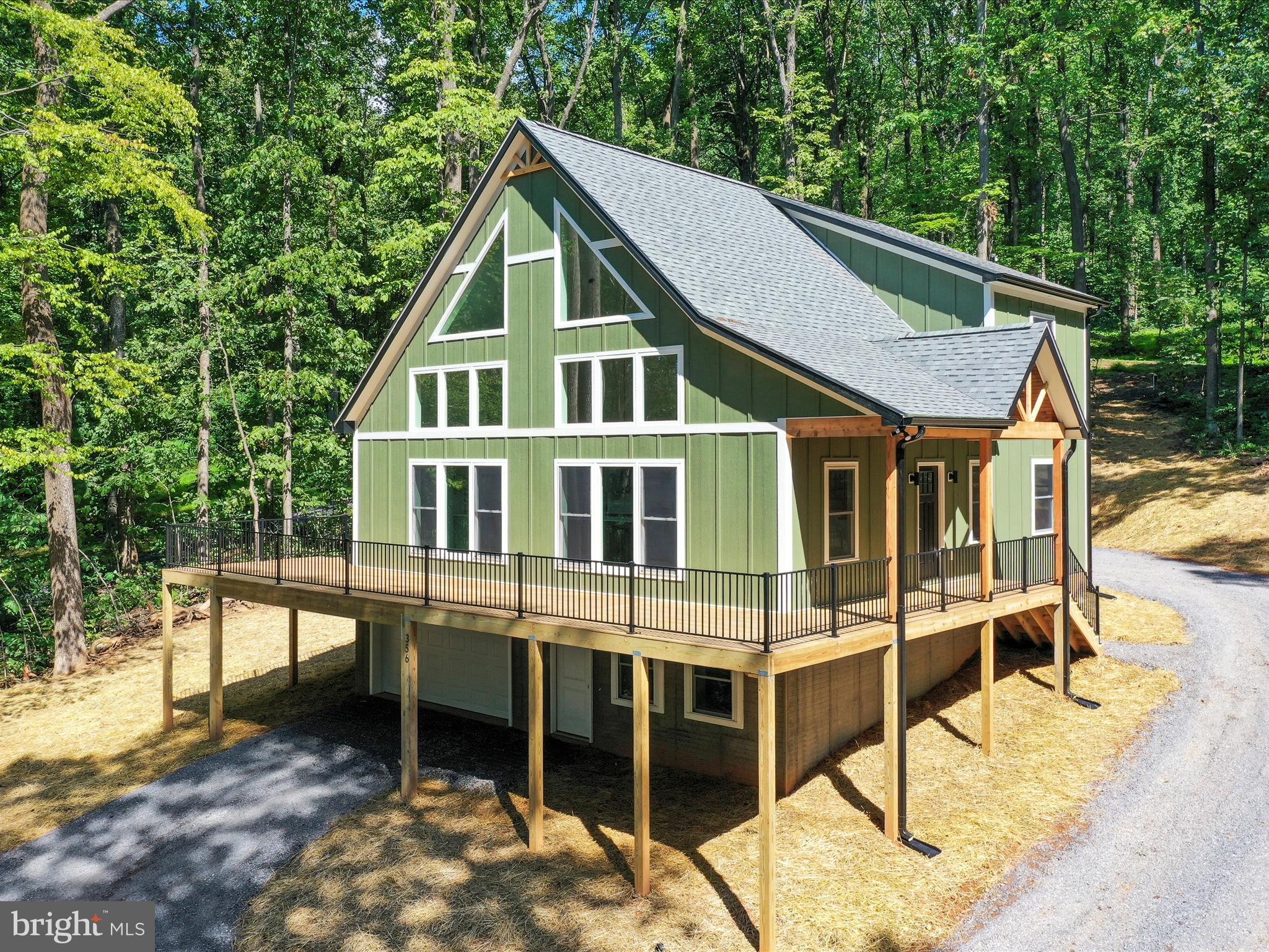 BLUE MOUNTAIN - Residential