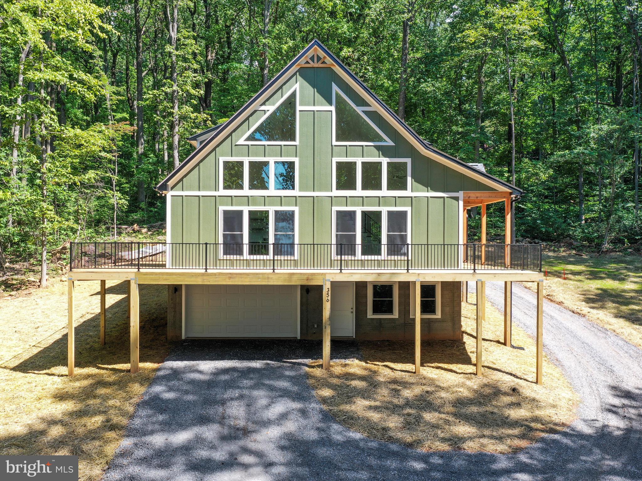 BLUE MOUNTAIN - Residential