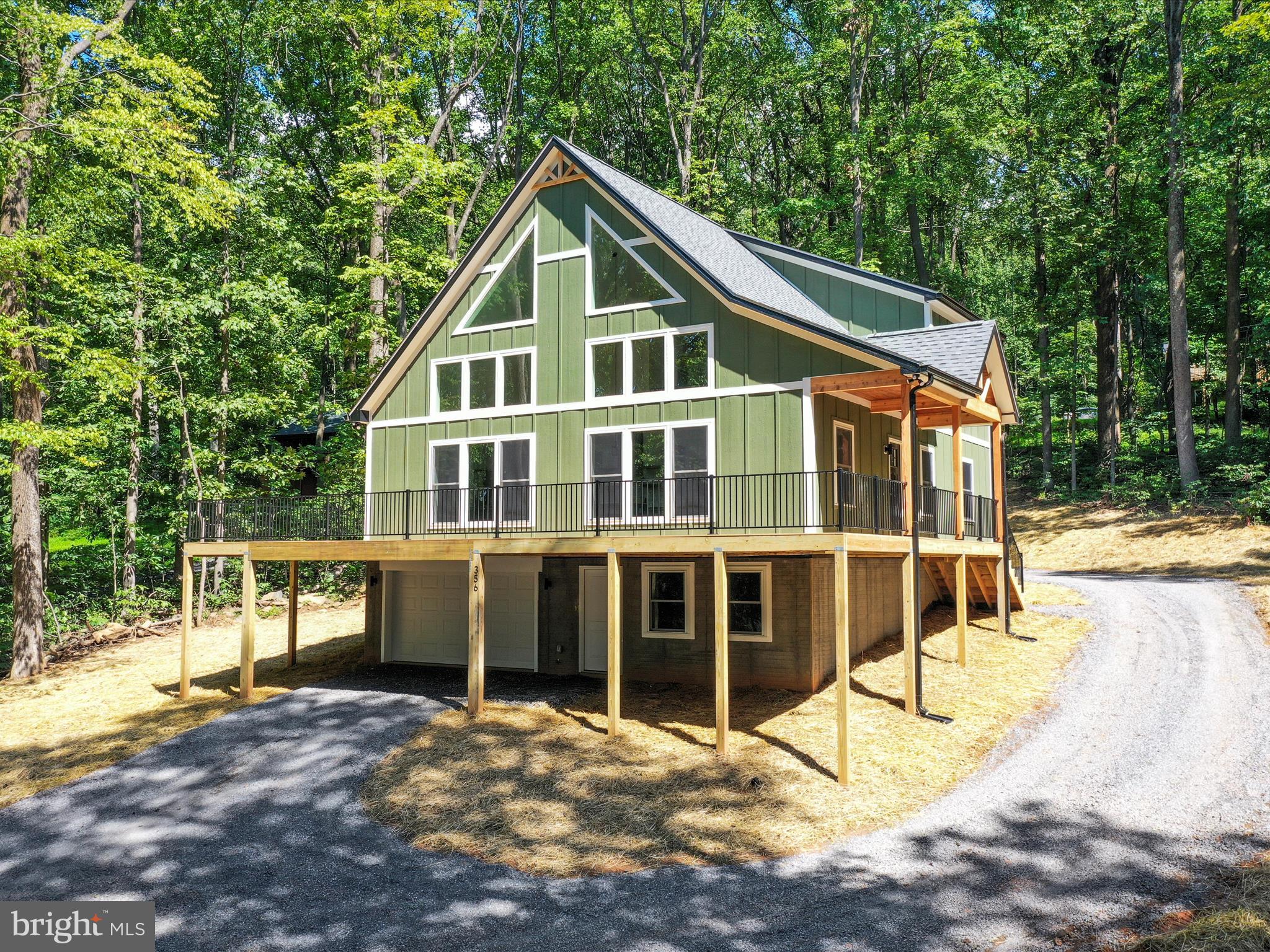 BLUE MOUNTAIN - Residential