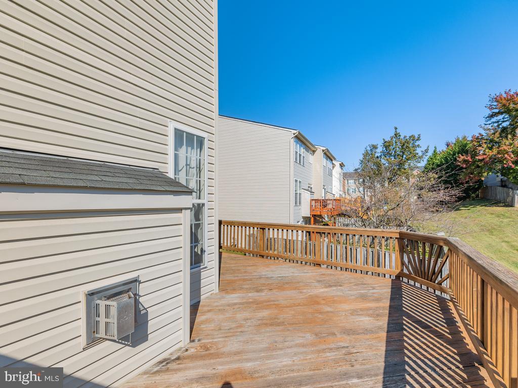 RIVERSIDE STATION - Residential