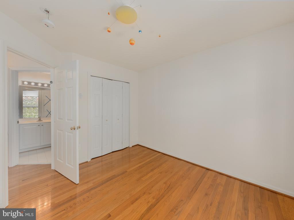 RIVERSIDE STATION - Residential