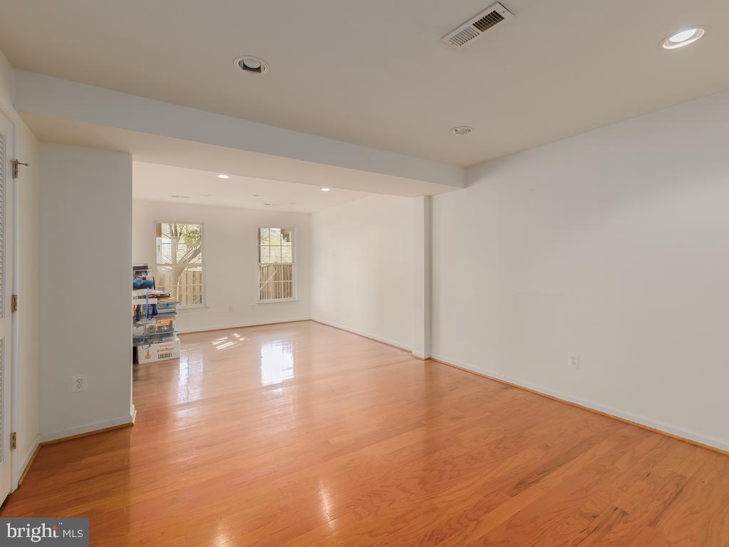 RIVERSIDE STATION - Residential