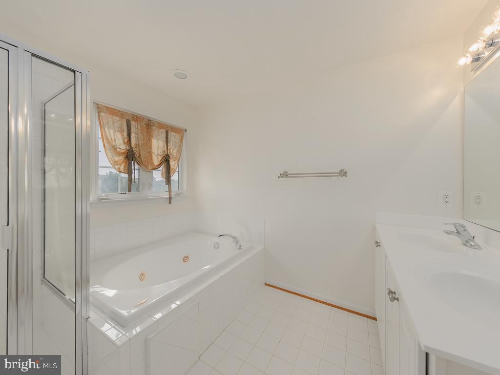 RIVERSIDE STATION - Residential