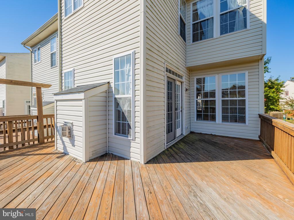 RIVERSIDE STATION - Residential