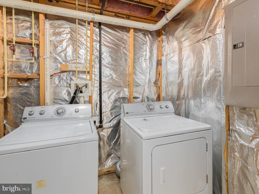 RIVERSIDE STATION - Residential