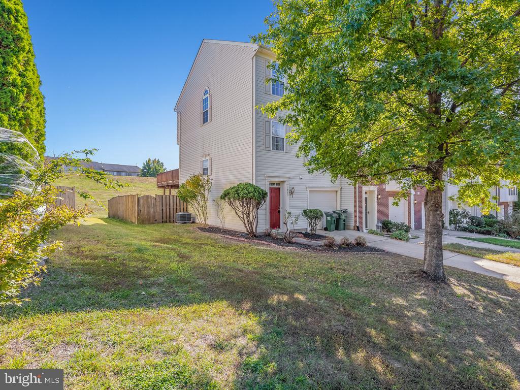 RIVERSIDE STATION - Residential