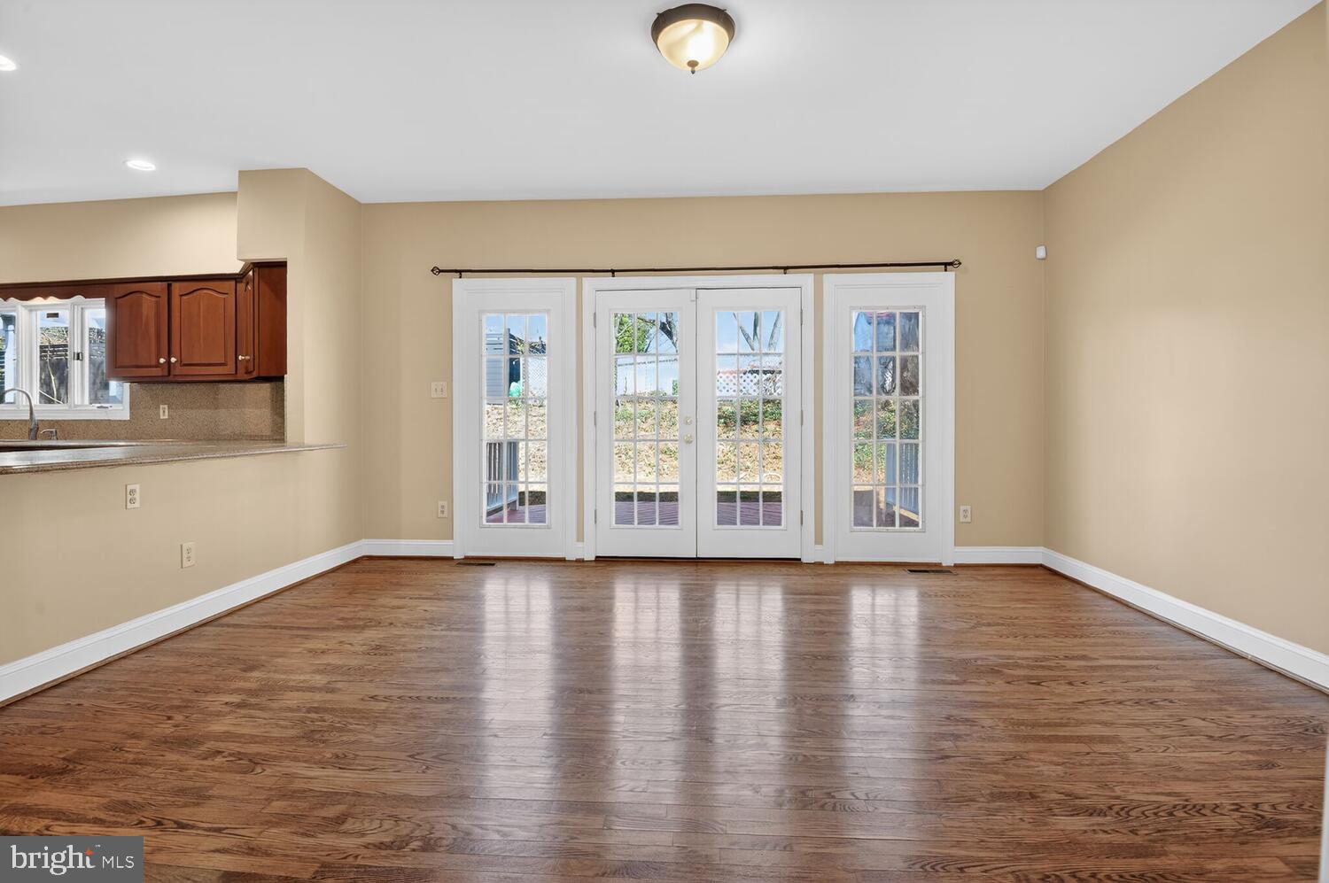 QUIET COVE - Residential