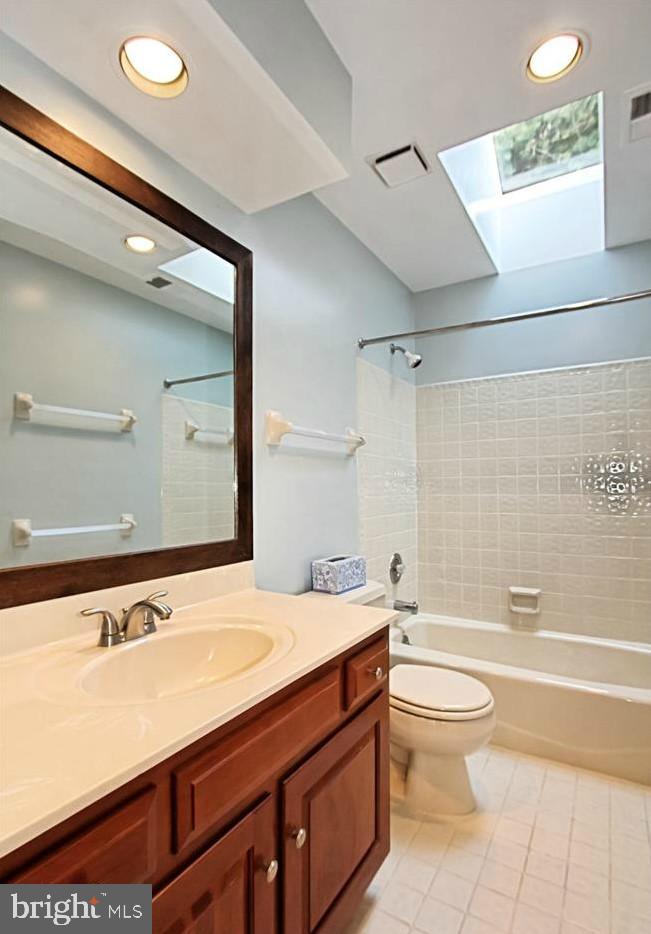 QUIET COVE - Residential