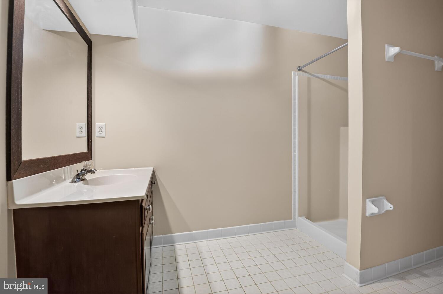 QUIET COVE - Residential