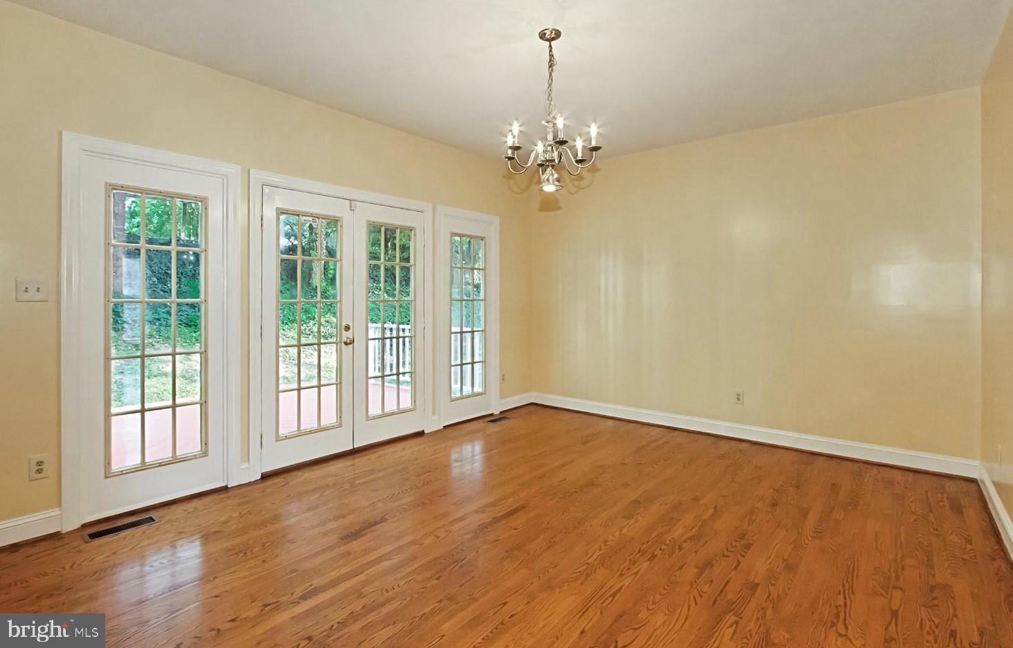 QUIET COVE - Residential