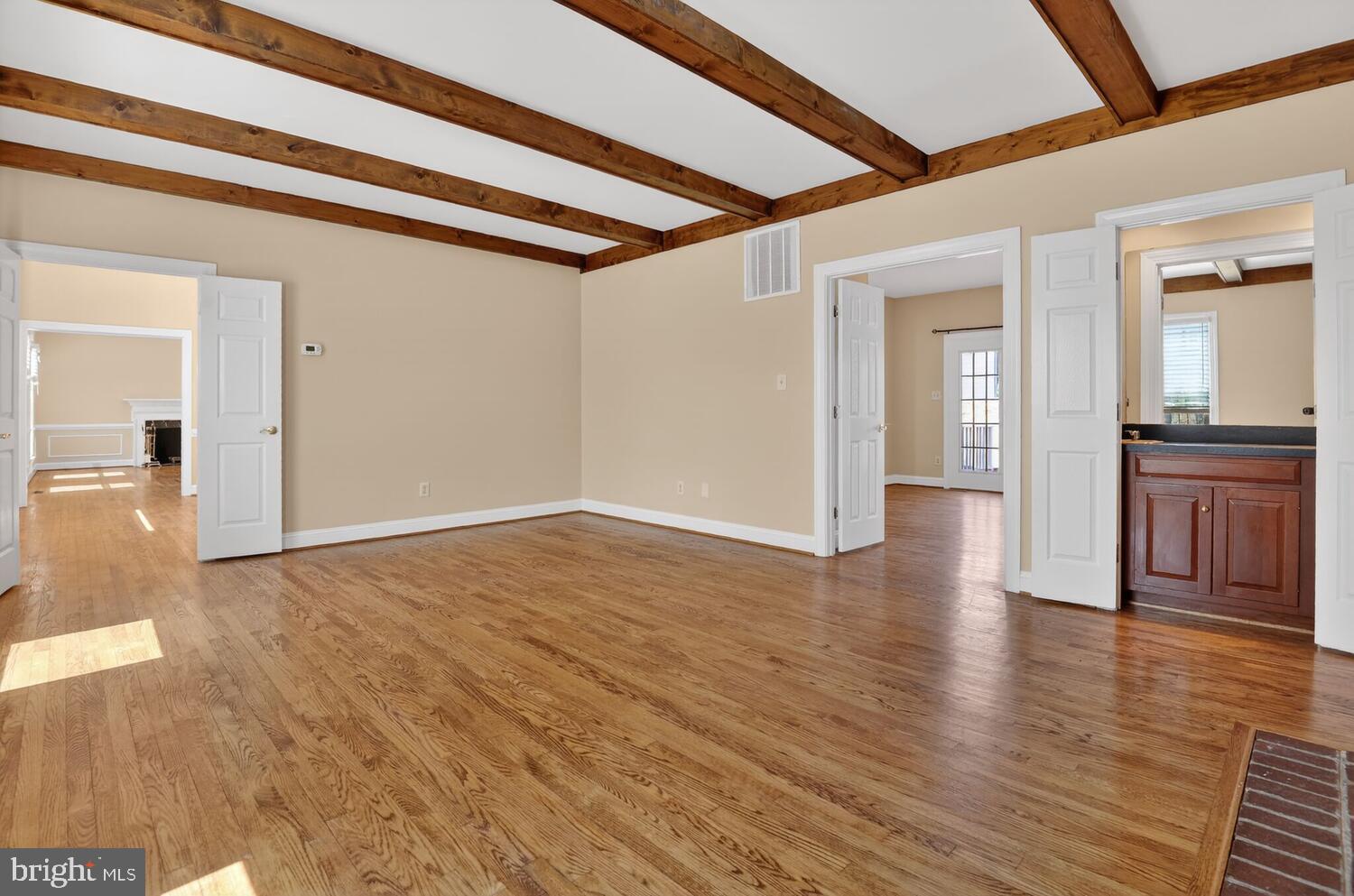 QUIET COVE - Residential