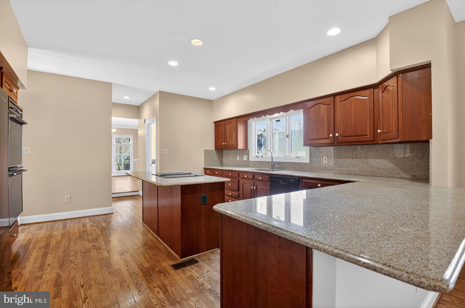 QUIET COVE - Residential