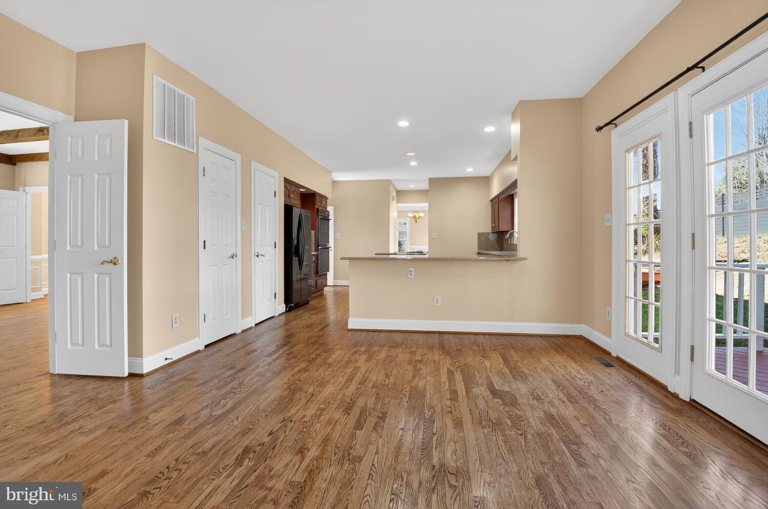 QUIET COVE - Residential