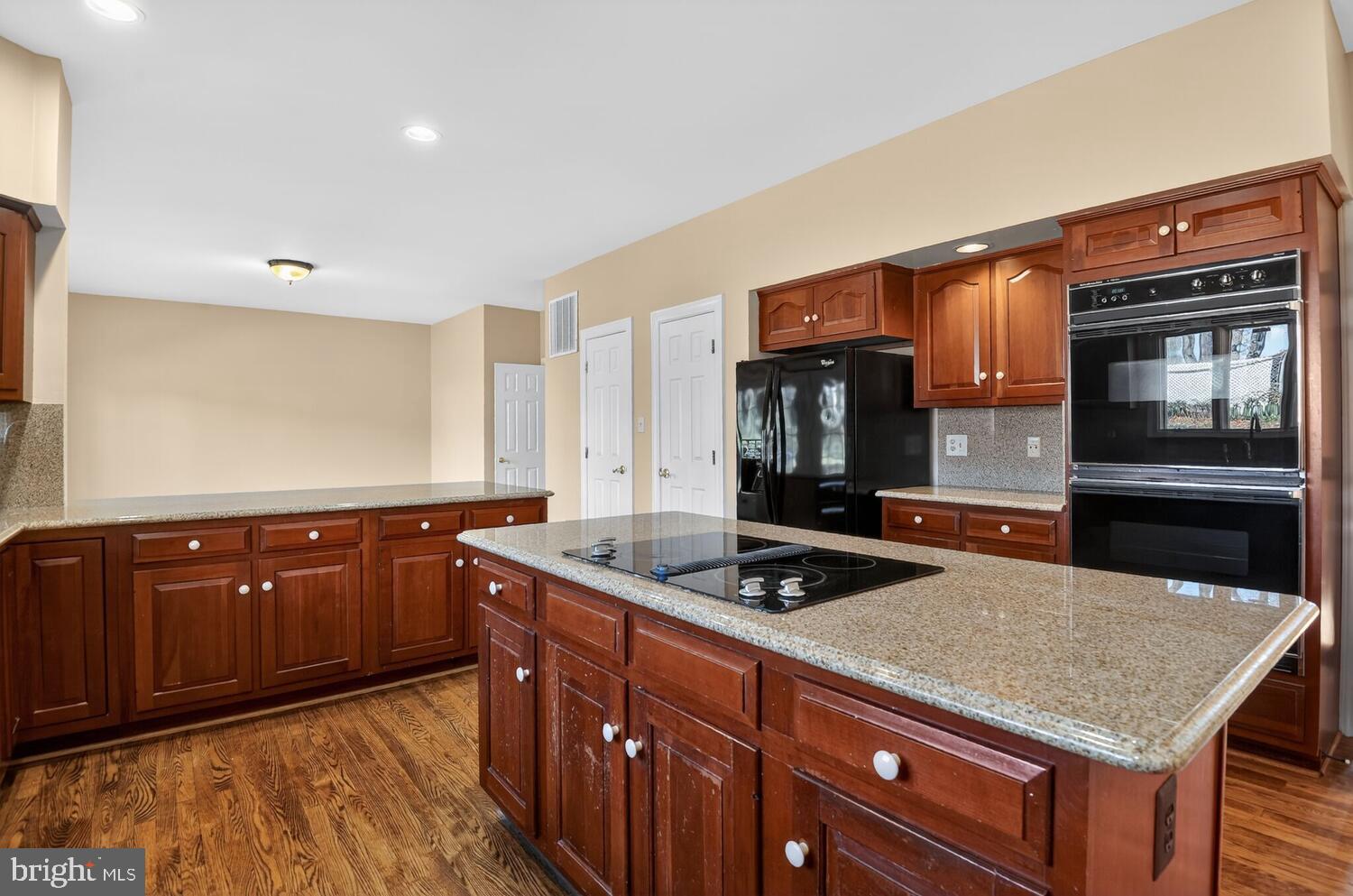 QUIET COVE - Residential