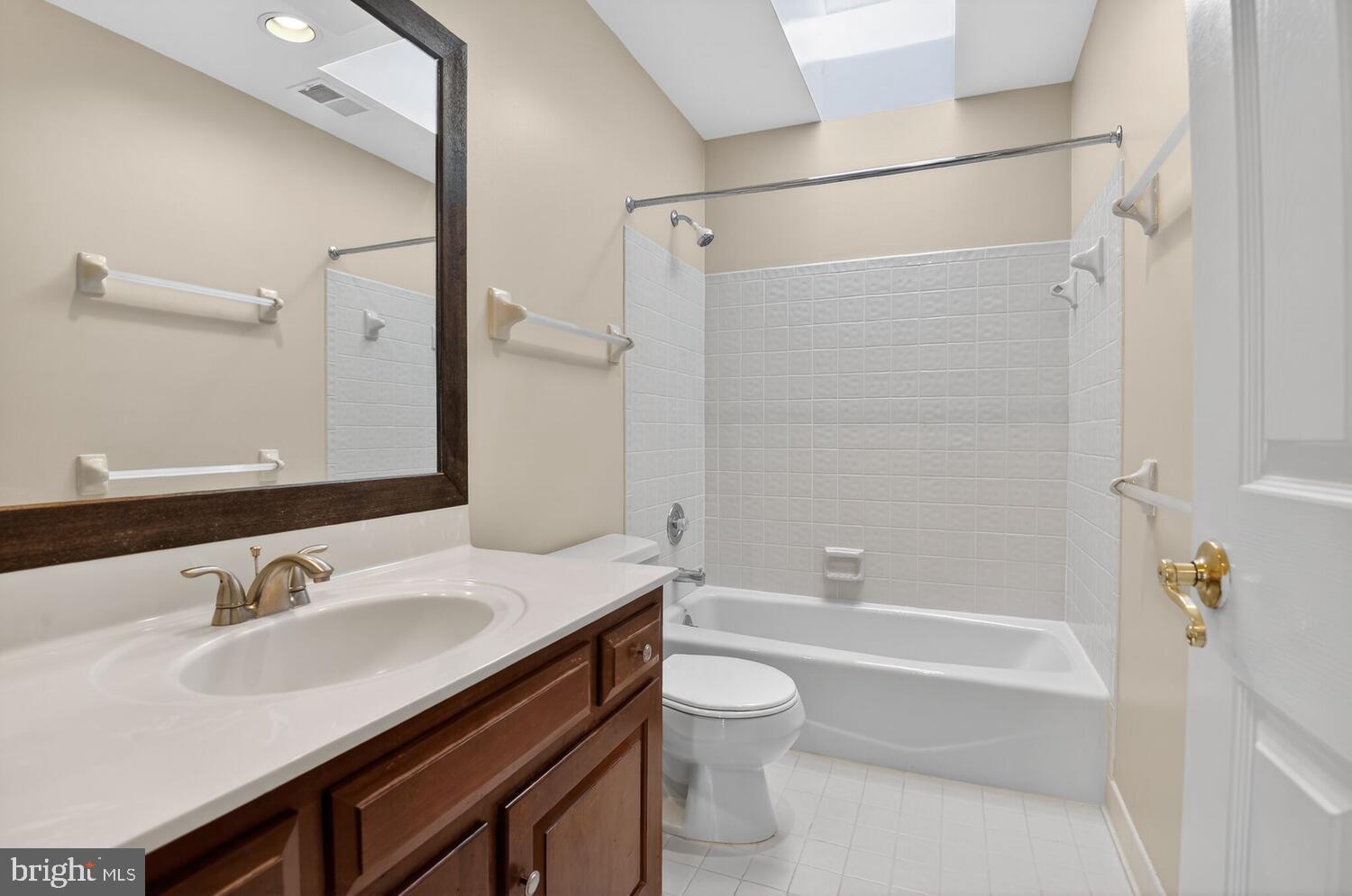 QUIET COVE - Residential