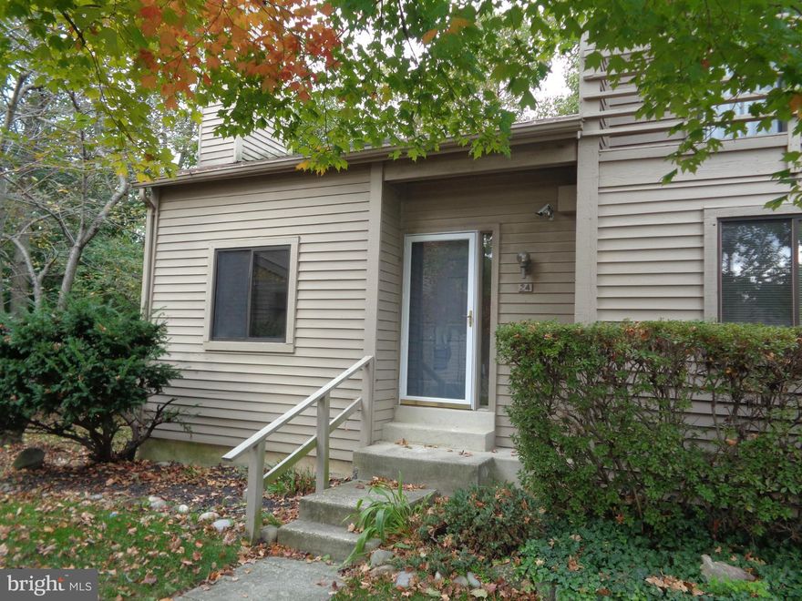 ***Price Reduced **** Great end unit town home in the Landings community.  The loft bedroom features a full bath and walk in closet.  The second bedroom is located in the basement with its own full bath.  New carpet and paint throughout.  Upgraded counter tops in the kitchen.  Community tennis and pool within a 2 minute walk.