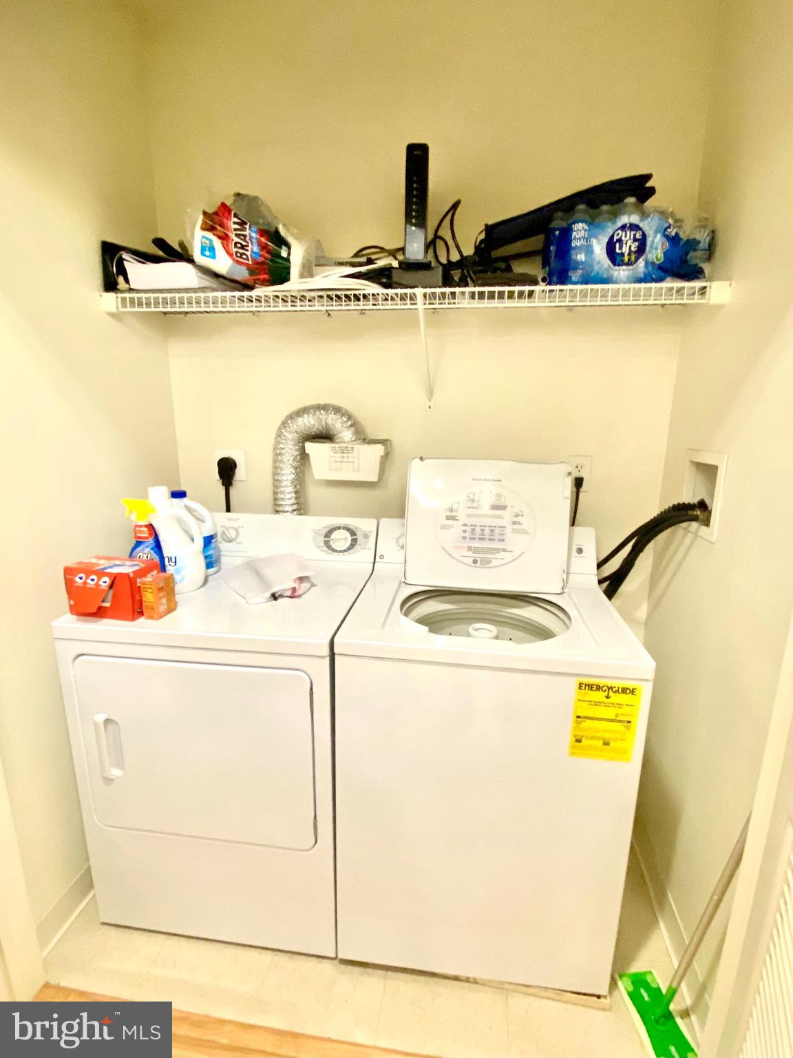 LOGAN SQUARE - Residential Lease