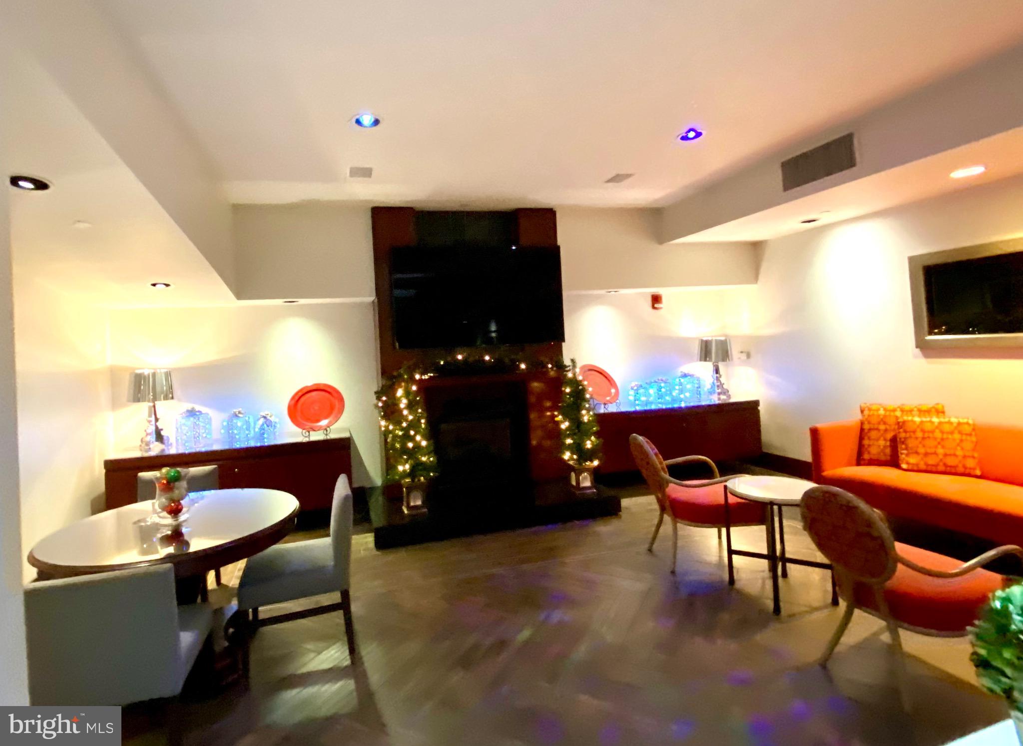 LOGAN SQUARE - Residential Lease