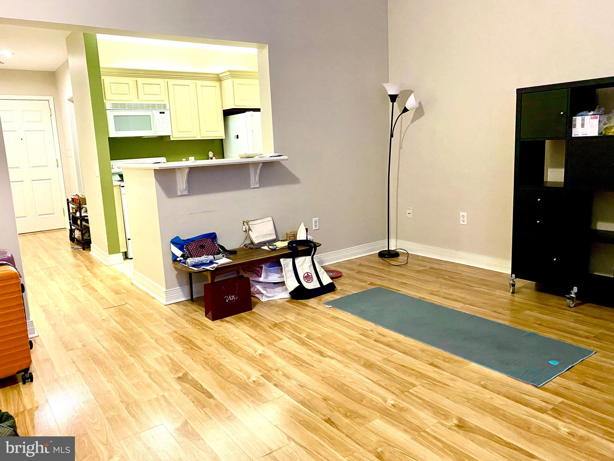 LOGAN SQUARE - Residential Lease