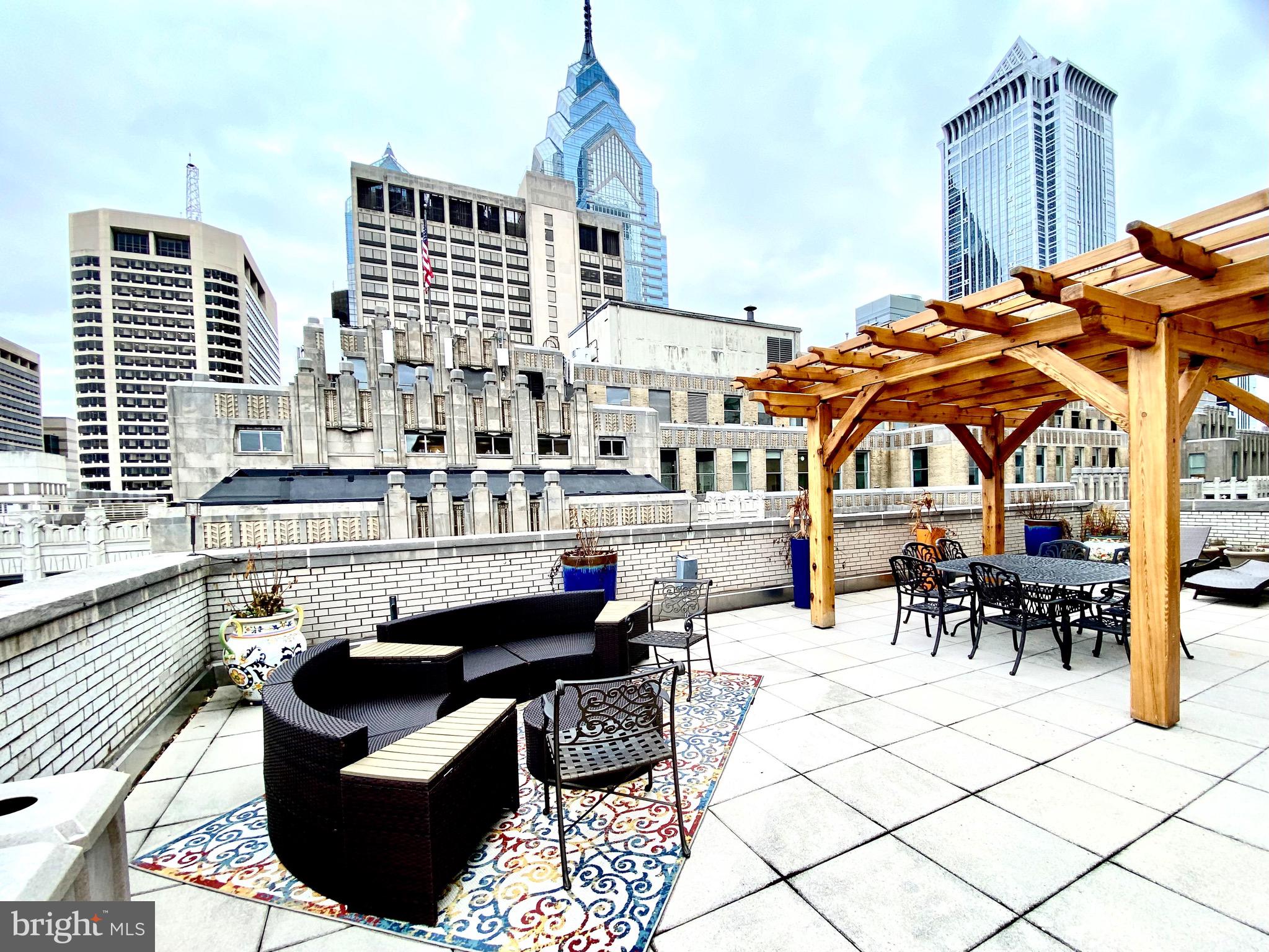 LOGAN SQUARE - Residential Lease