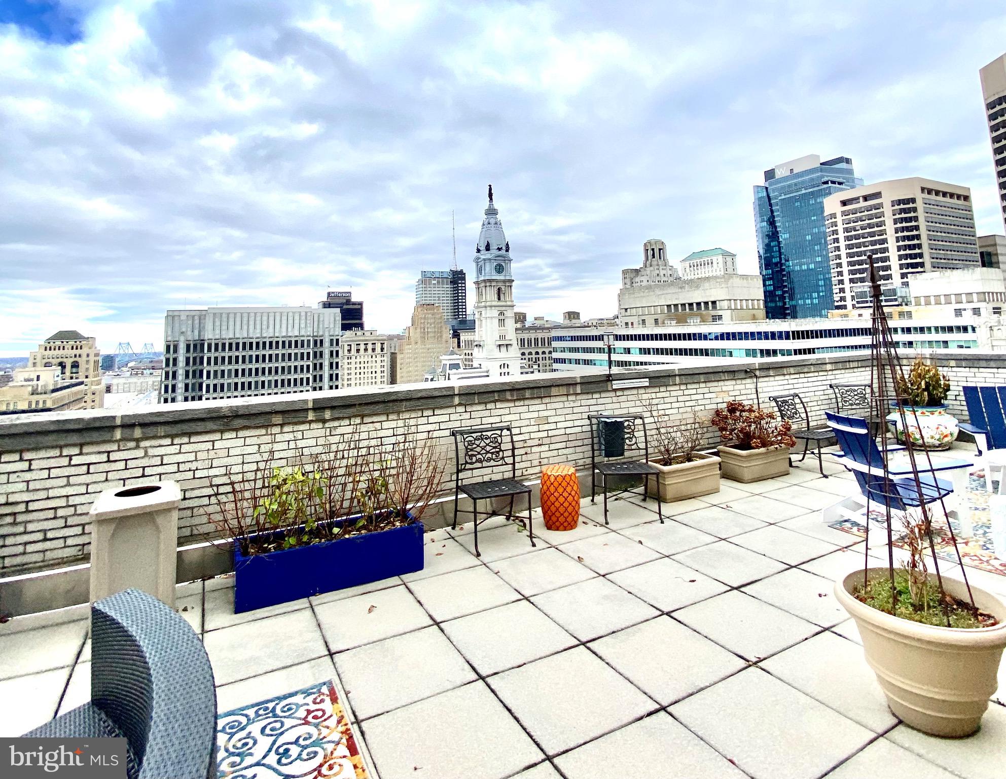 LOGAN SQUARE - Residential Lease