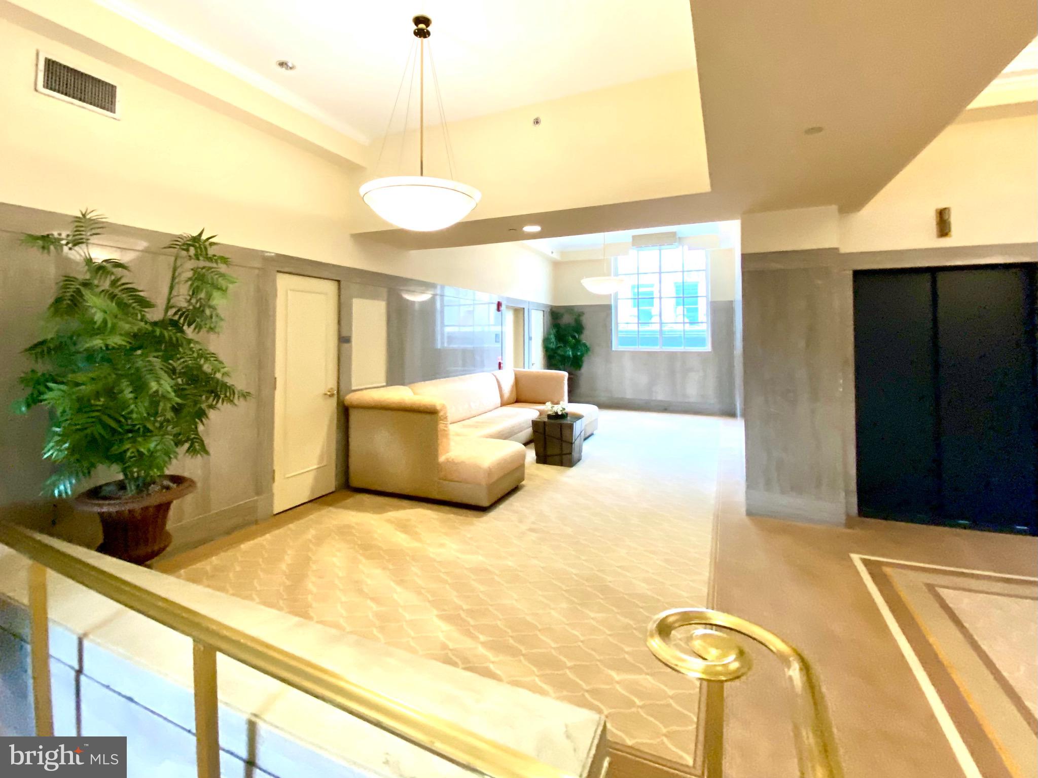 LOGAN SQUARE - Residential Lease