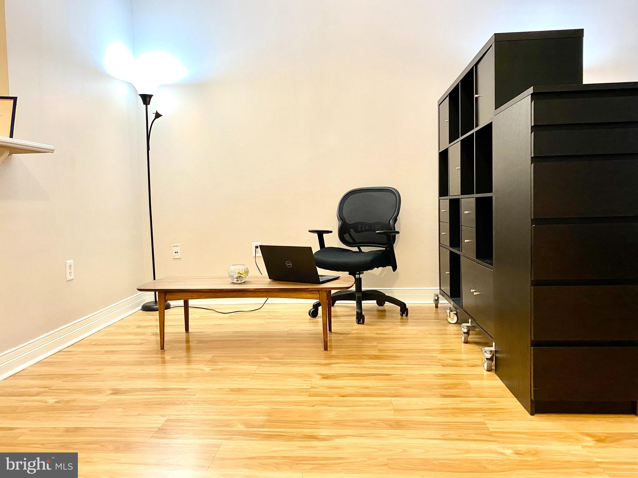 LOGAN SQUARE - Residential Lease