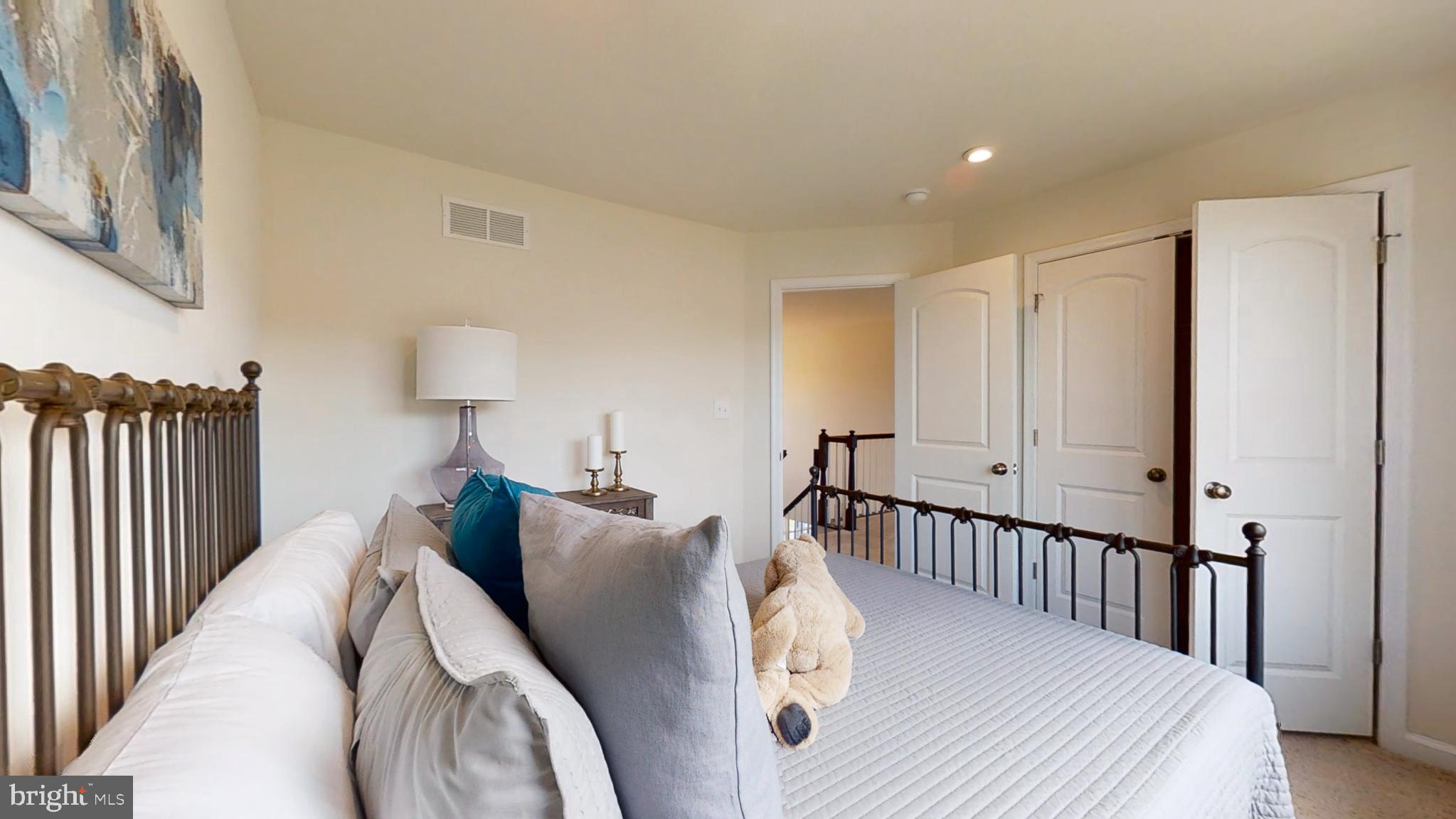 MOUNT FRIENDSHIP - Residential