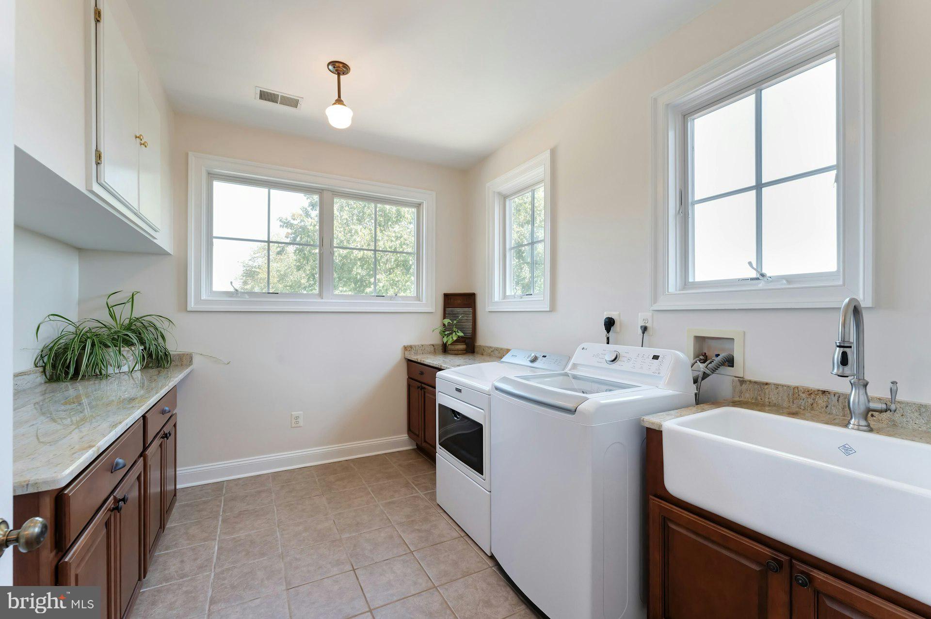 BEACON HILL - Residential