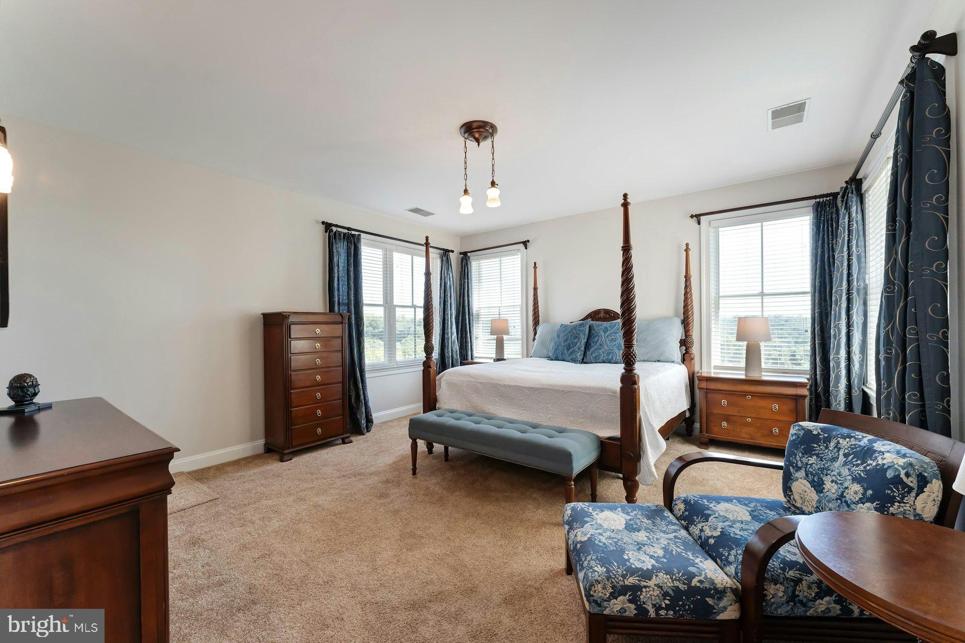 BEACON HILL - Residential