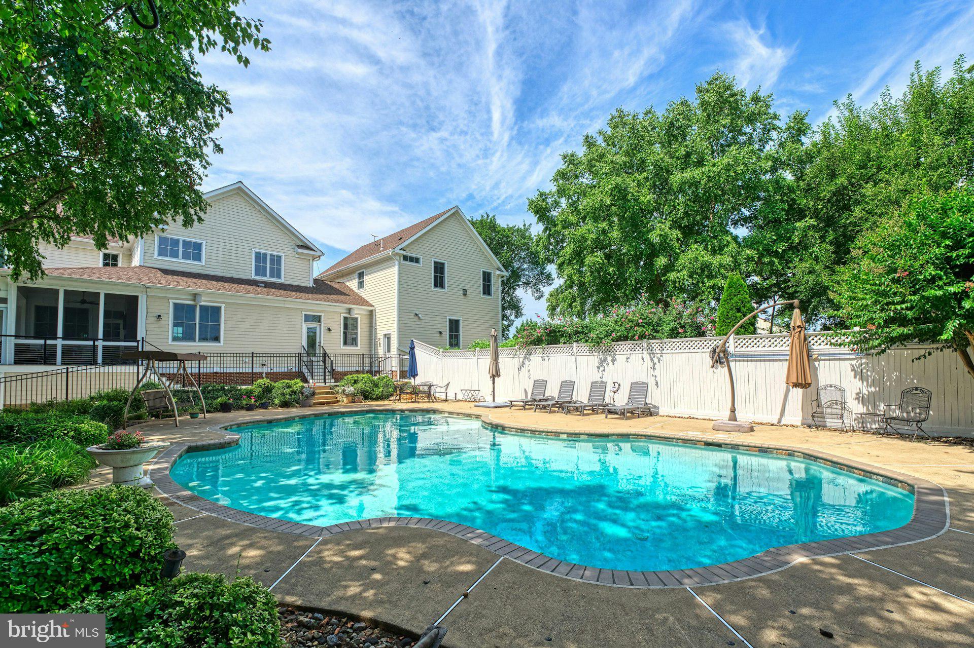 BEACON HILL - Residential