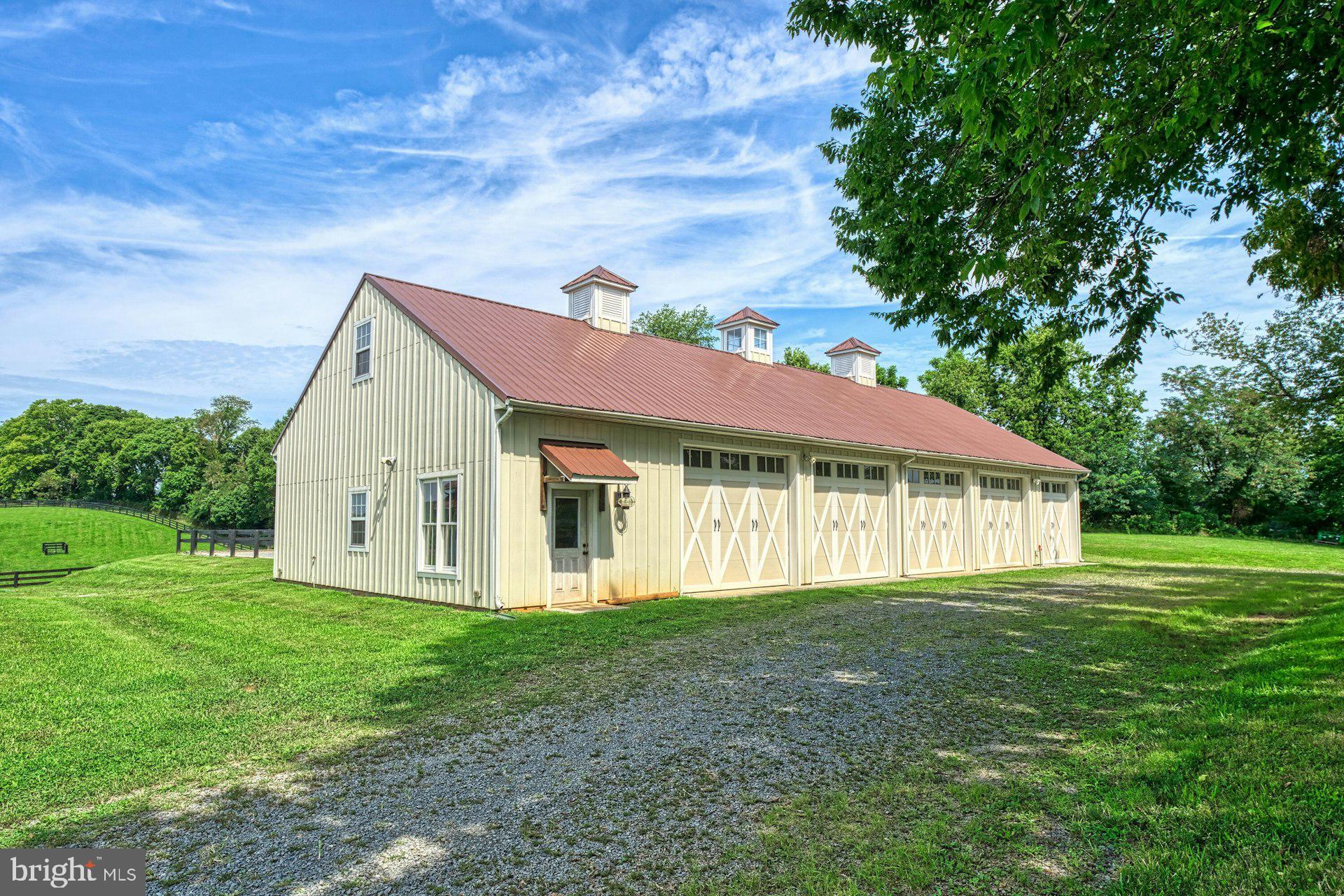 BEACON HILL - Residential