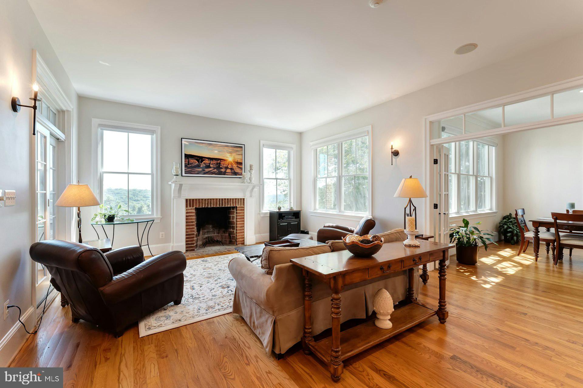 BEACON HILL - Residential