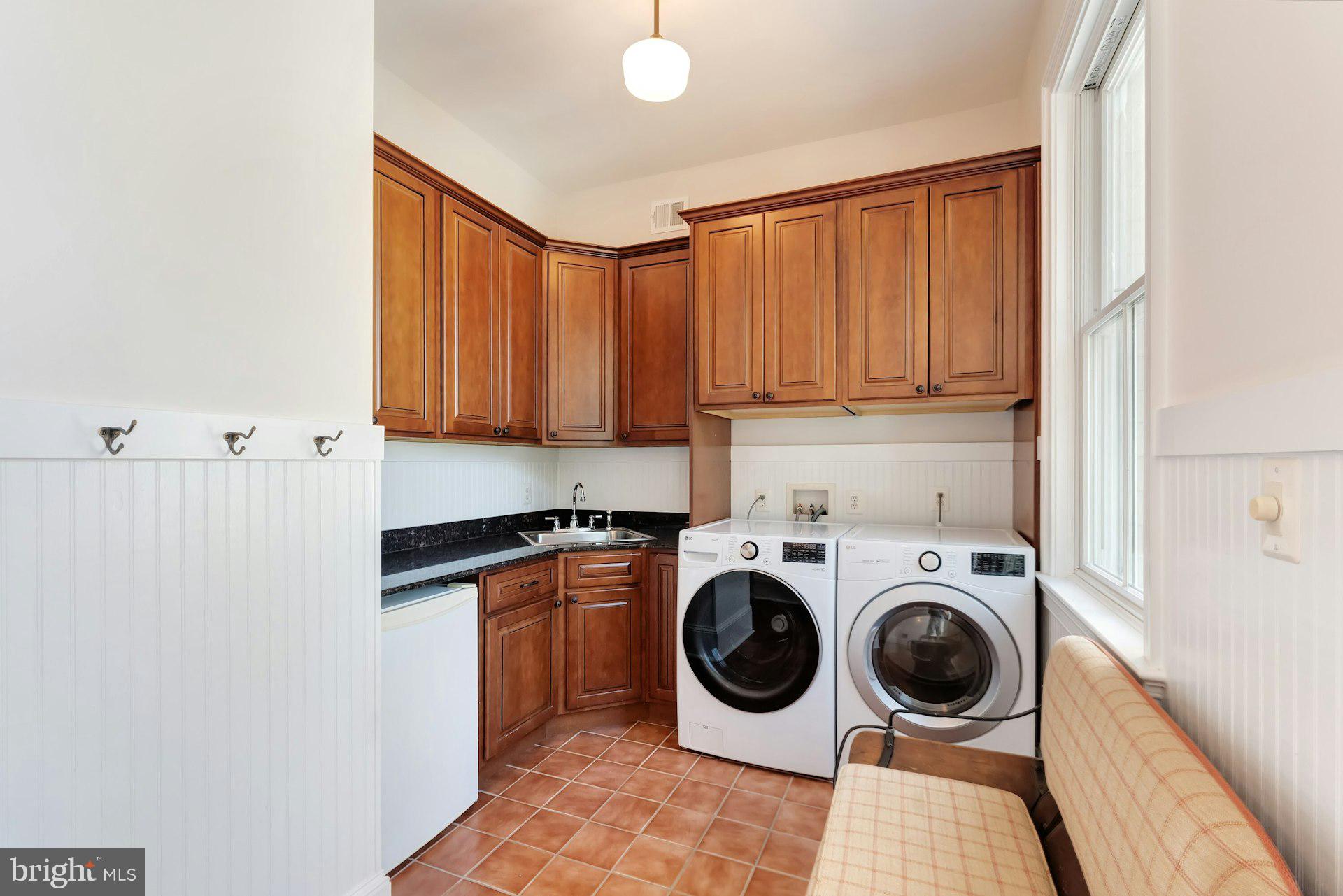 BEACON HILL - Residential