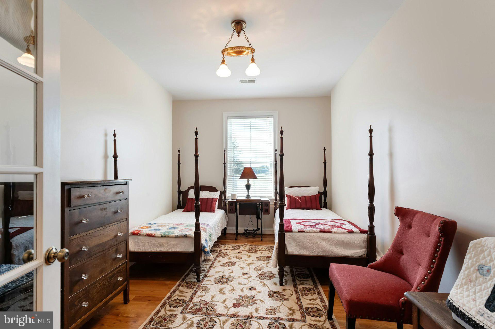 BEACON HILL - Residential