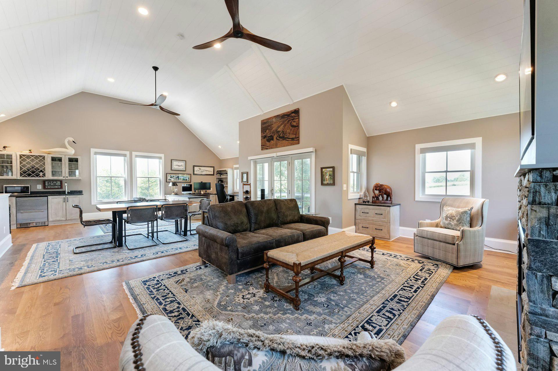 BEACON HILL - Residential