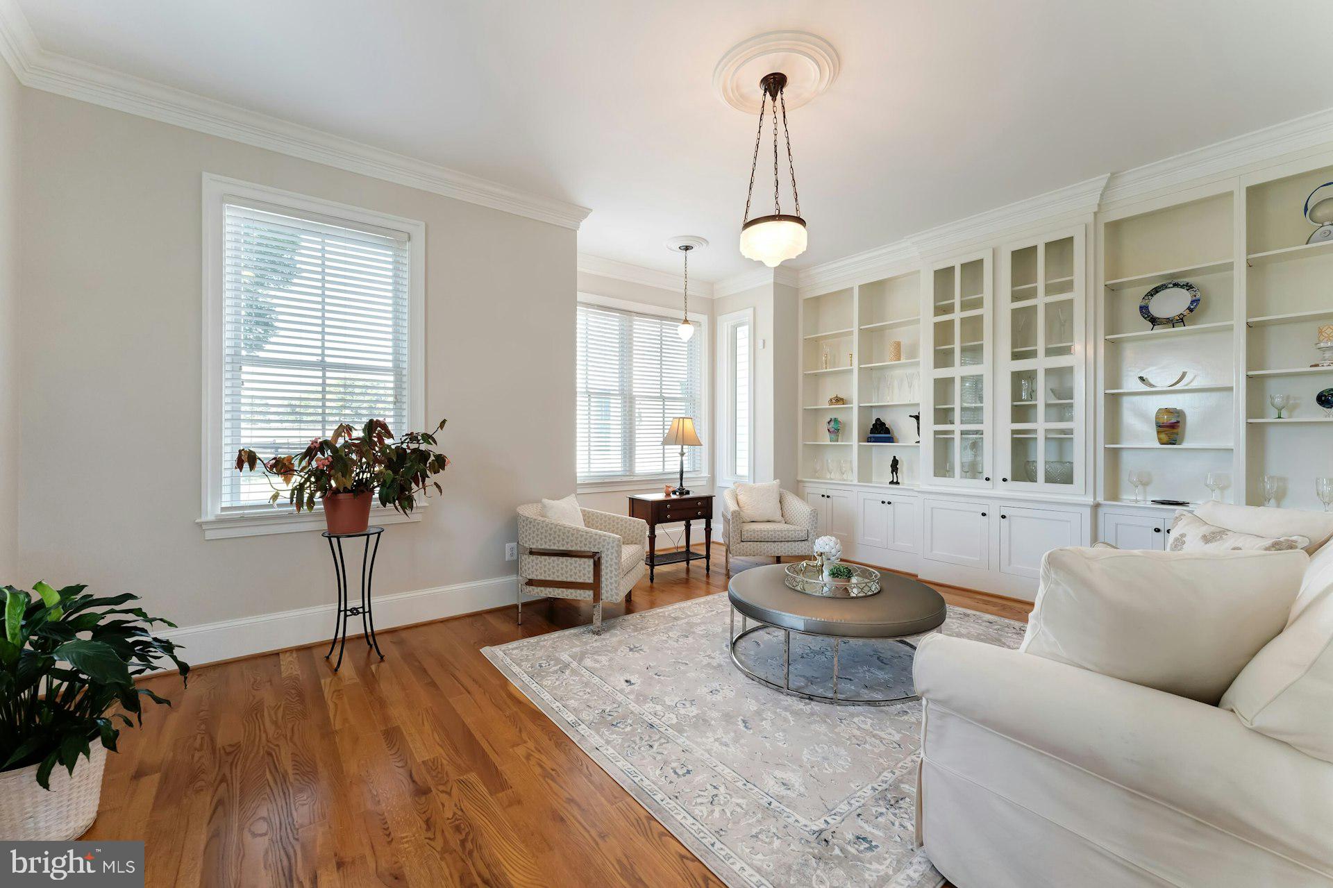 BEACON HILL - Residential