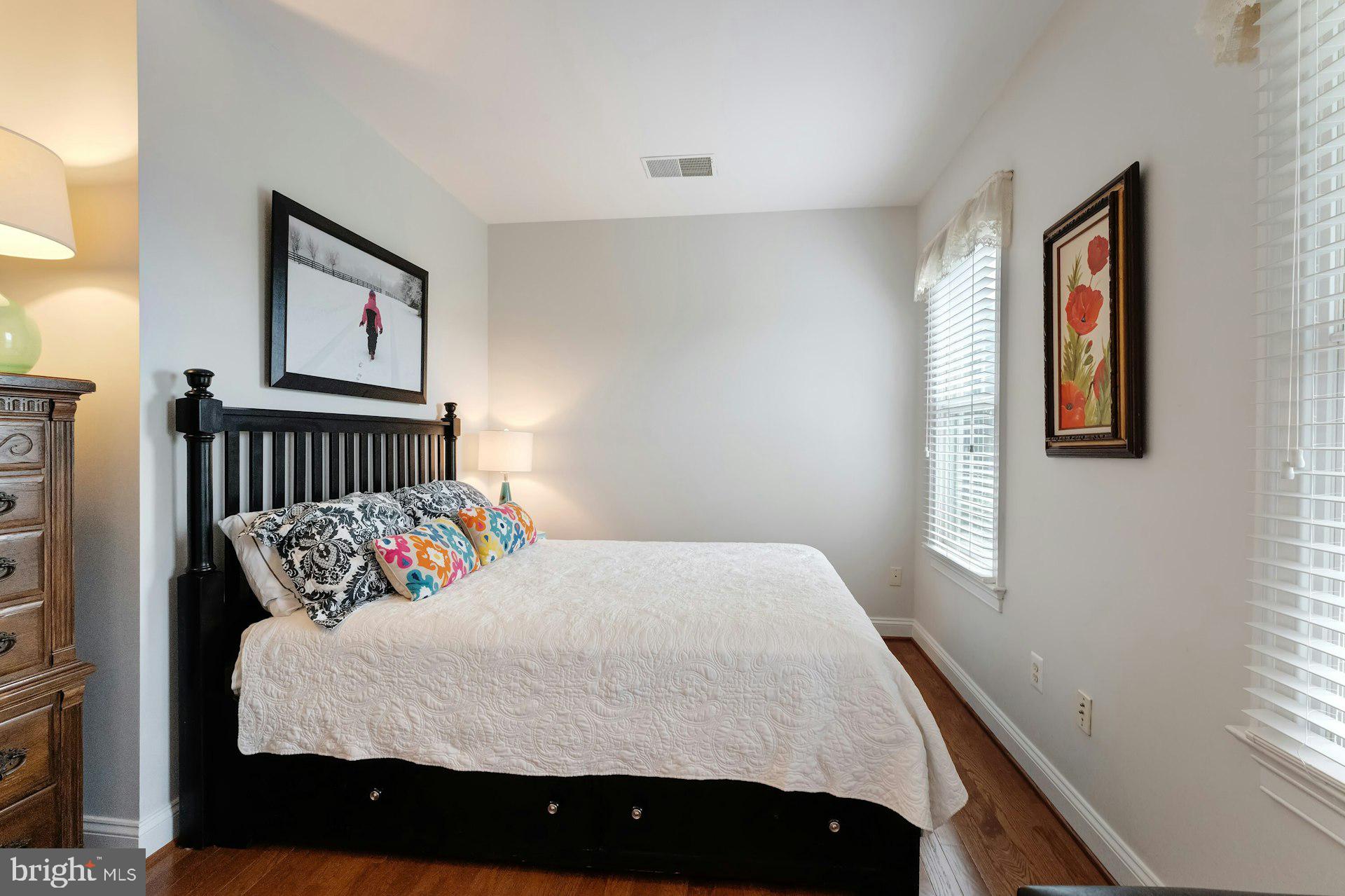 BEACON HILL - Residential