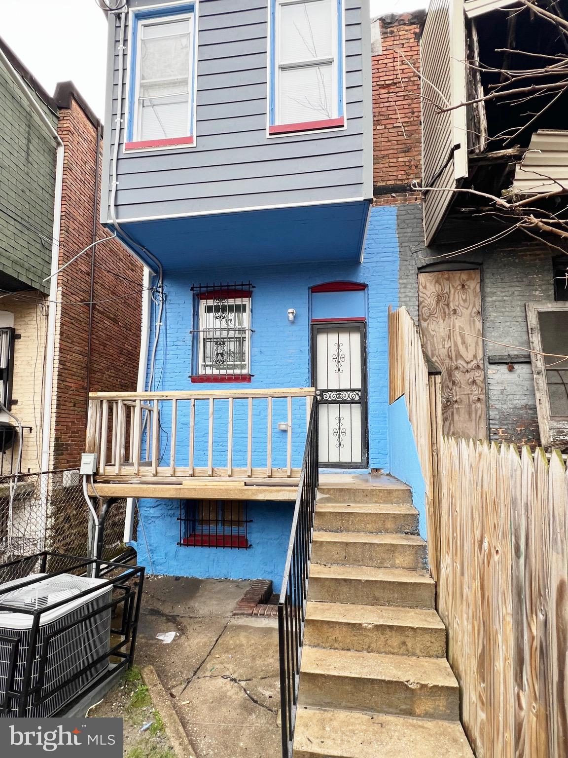 EASTERWOOD - Residential Lease