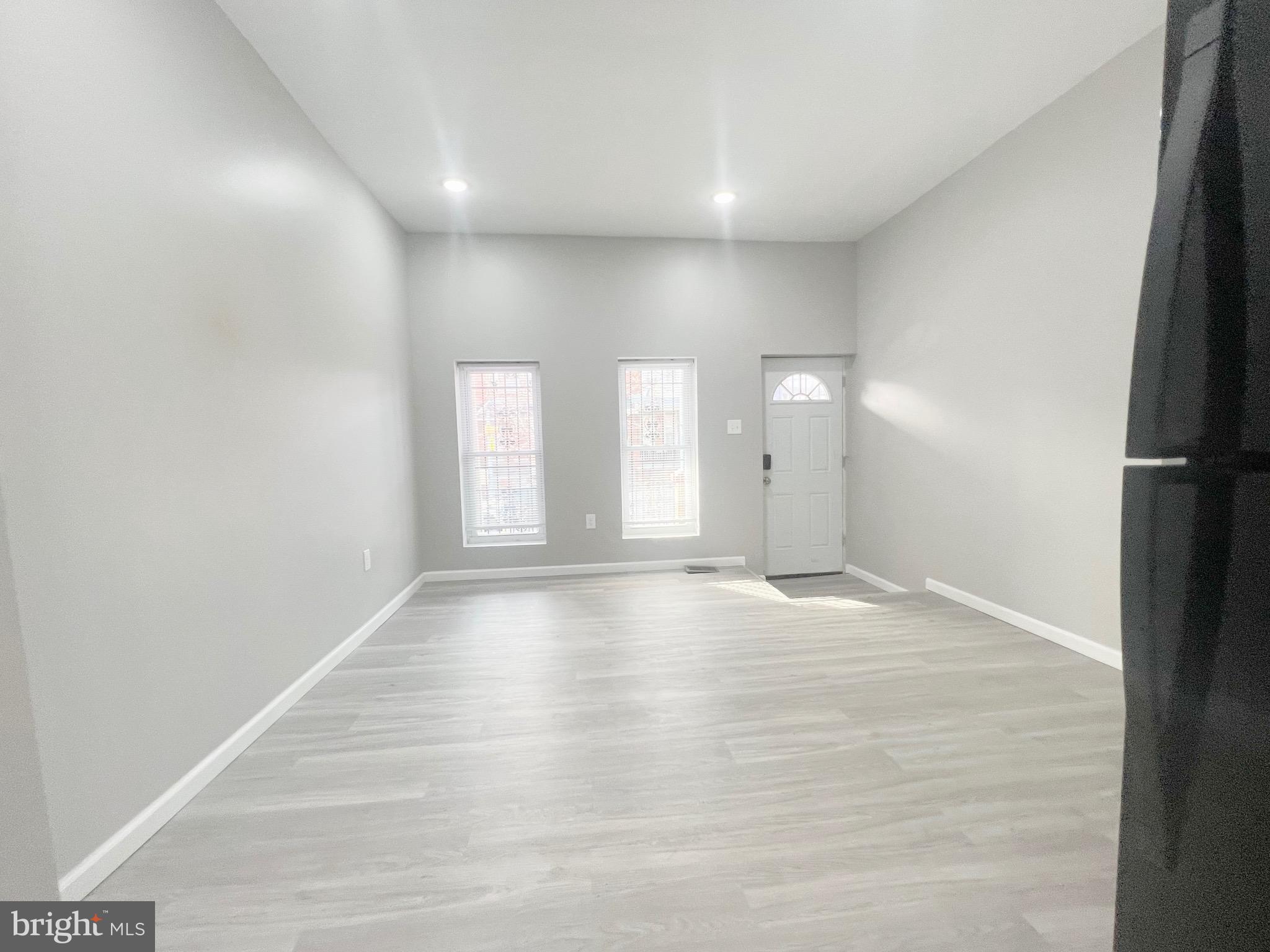 EASTERWOOD - Residential Lease