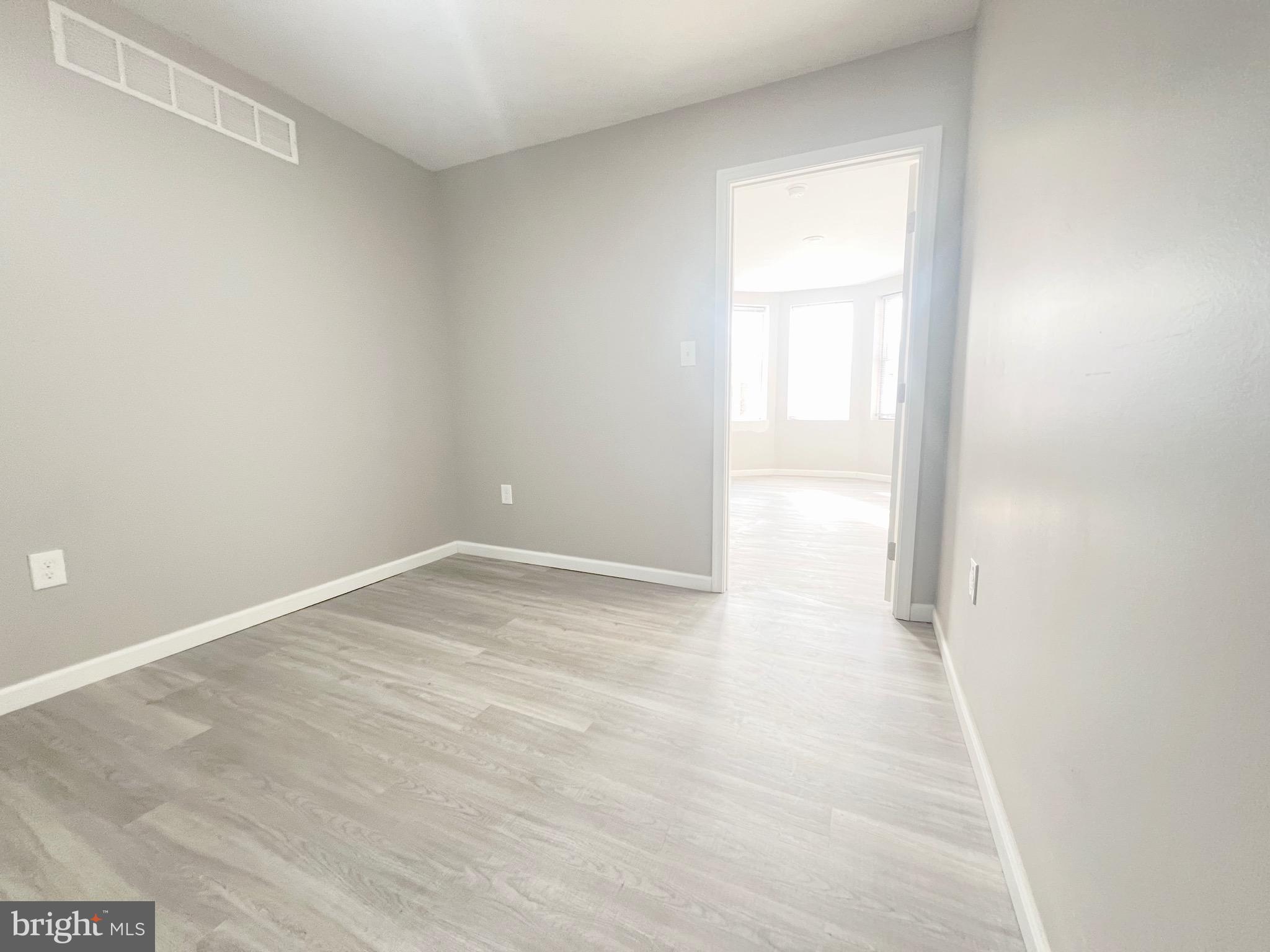 EASTERWOOD - Residential Lease