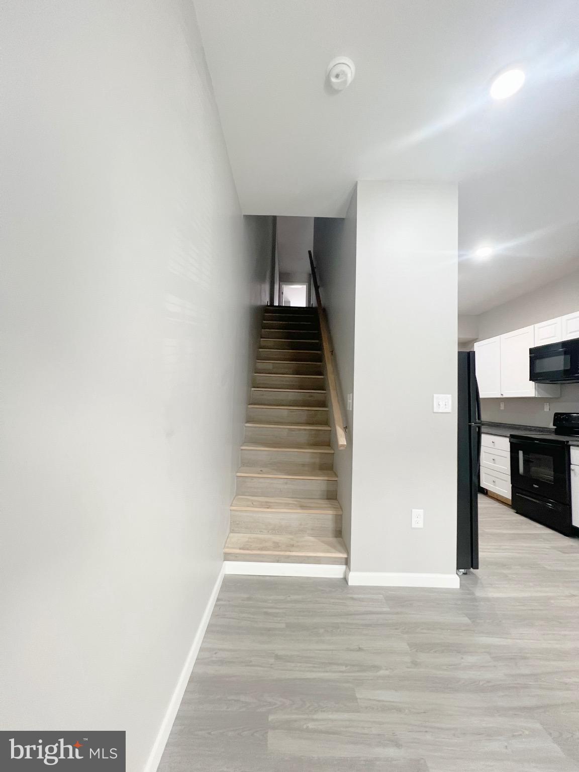 EASTERWOOD - Residential Lease