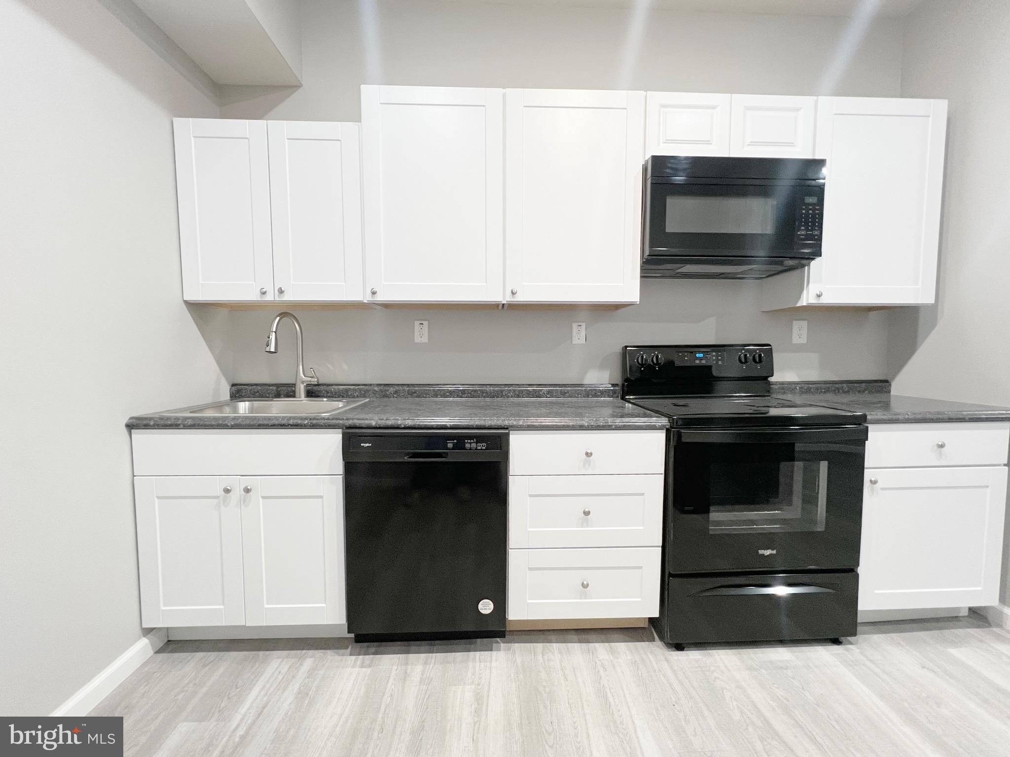 EASTERWOOD - Residential Lease