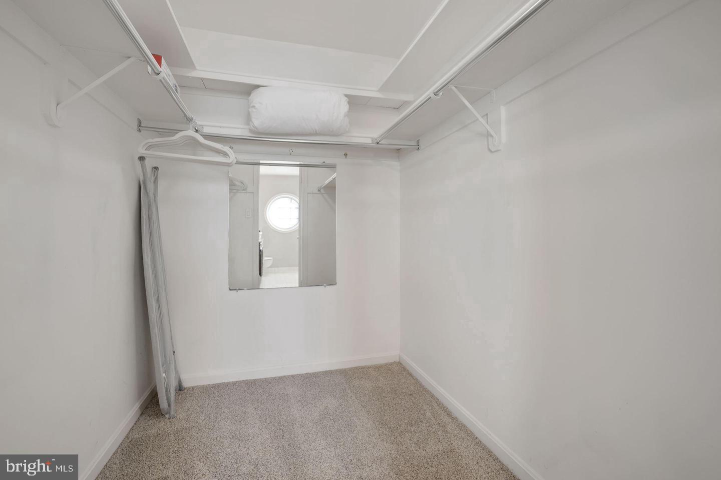 MIRROR RIDGE - Residential Lease