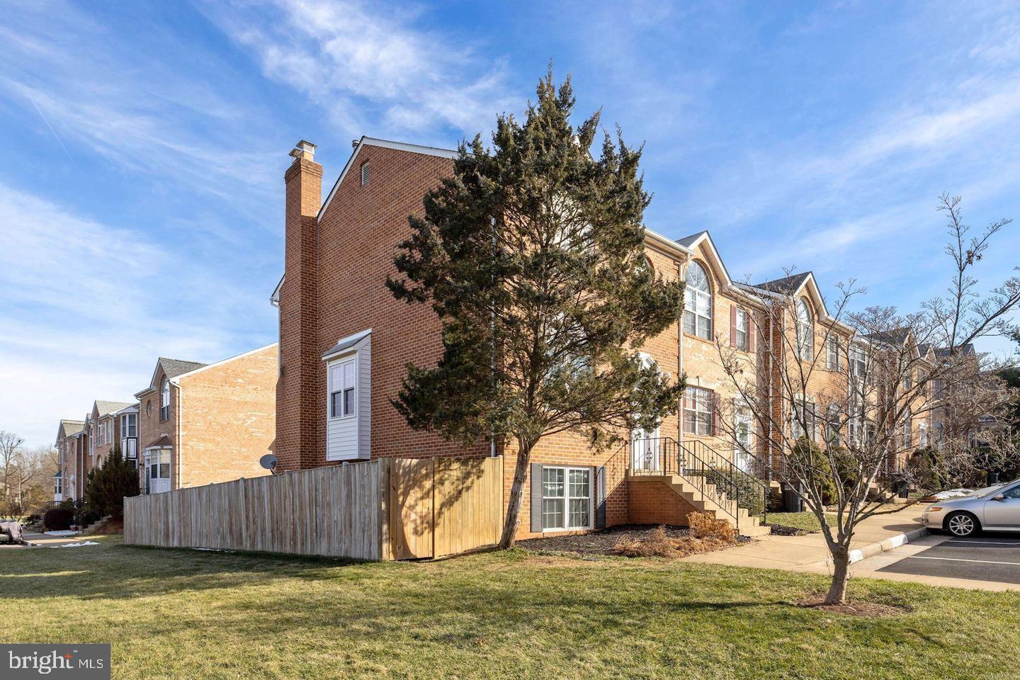 MIRROR RIDGE - Residential Lease